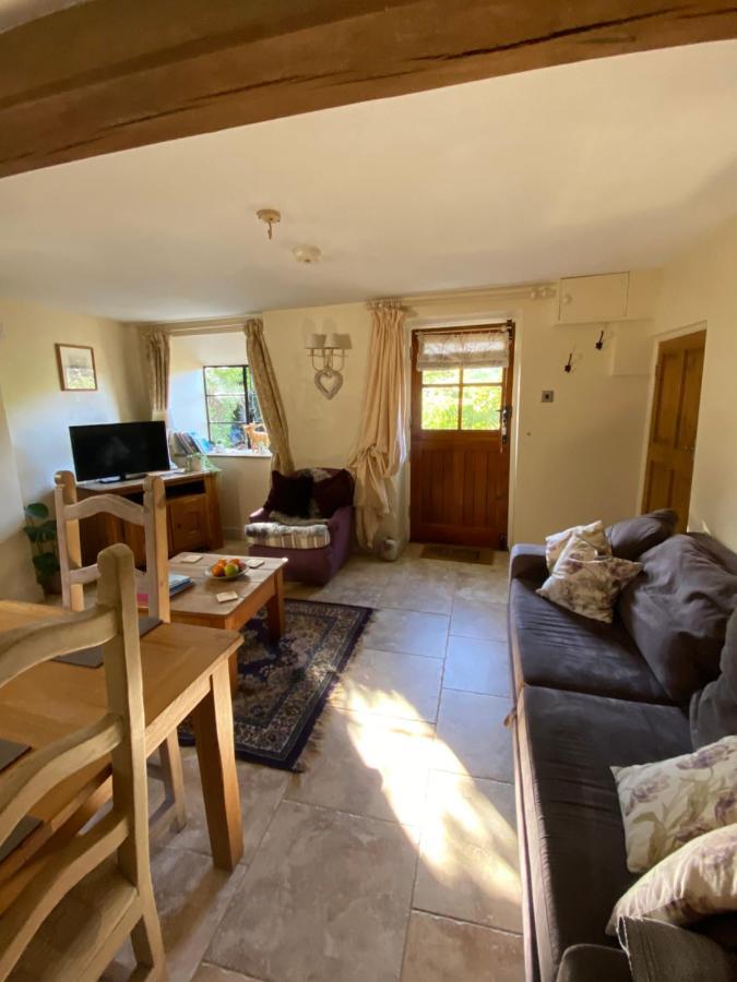 Dove Cottage Bisley  Exterior foto
