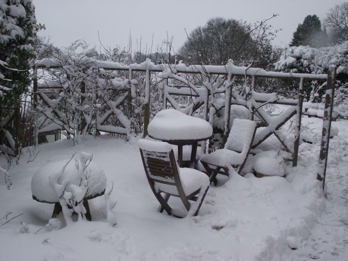 Dove Cottage Bisley  Exterior foto